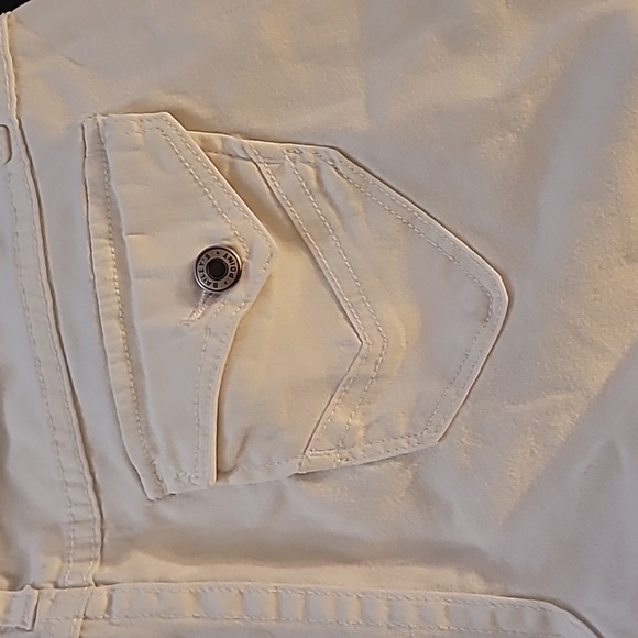 Women's Shorts - Picture 4 of 13